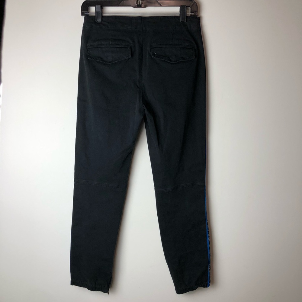 Pam & Gela Elastic Cargo Zipper Leopard Jogger - Picture 10 of 11